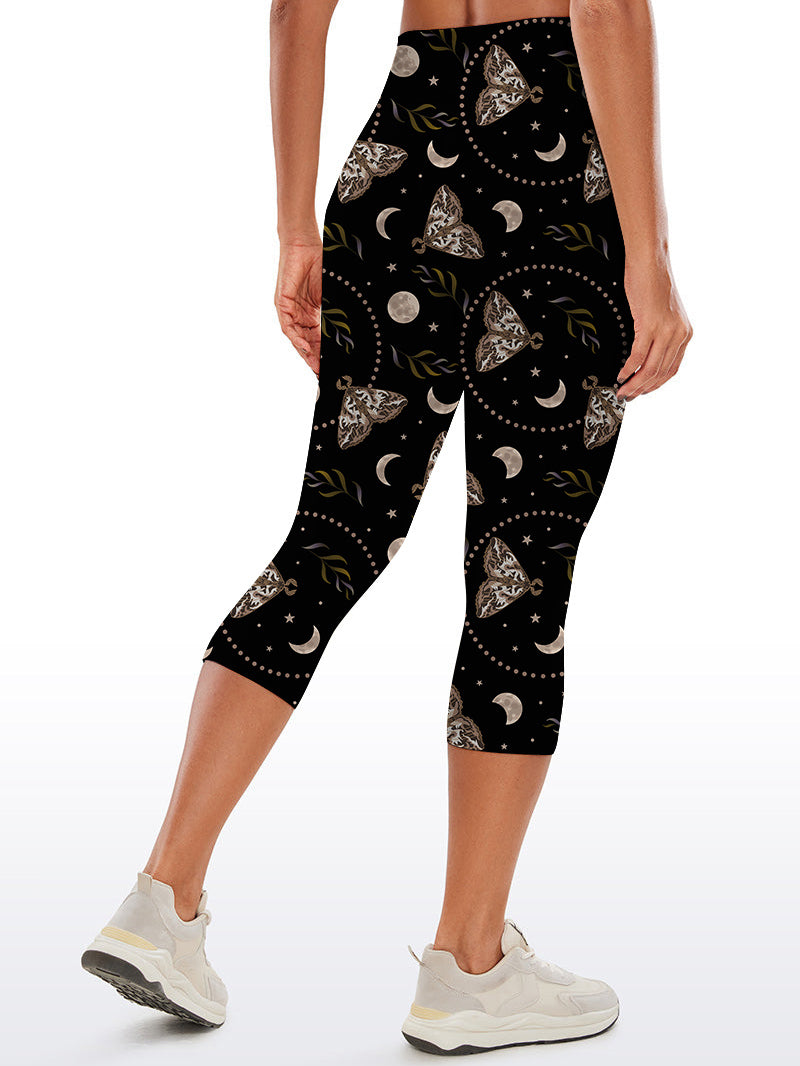 Moth phases of the moon and stars capris