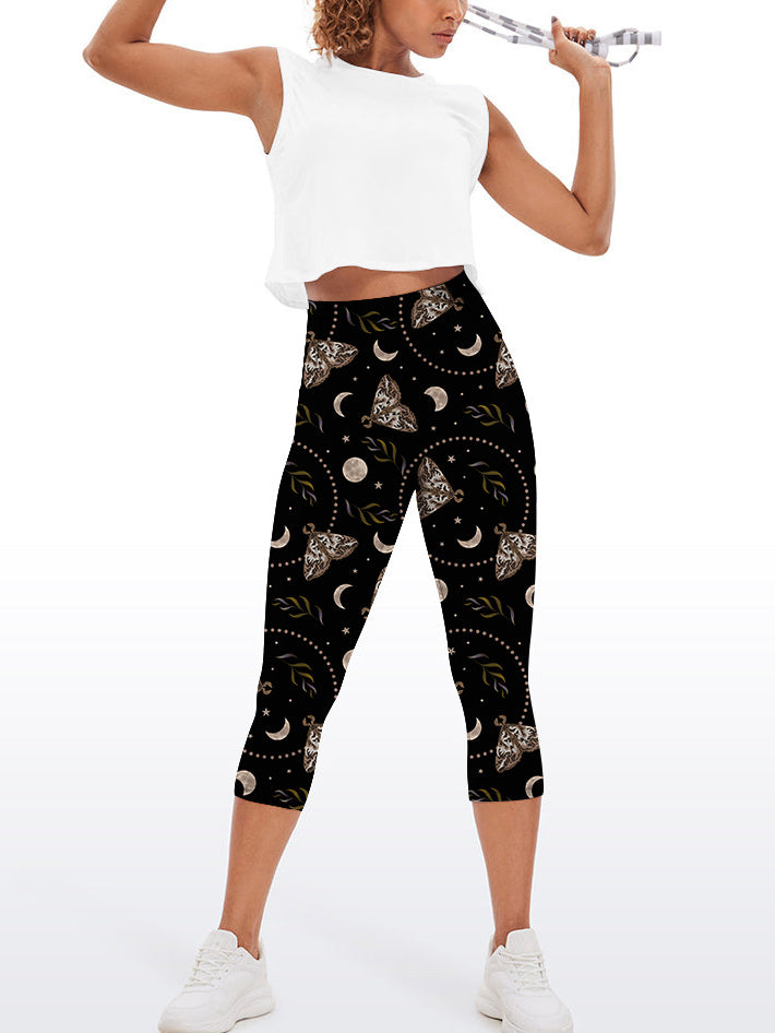 Moth phases of the moon and stars capris