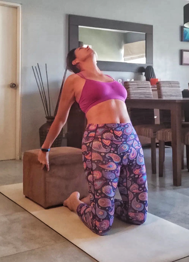 Purple paisley print design leggings