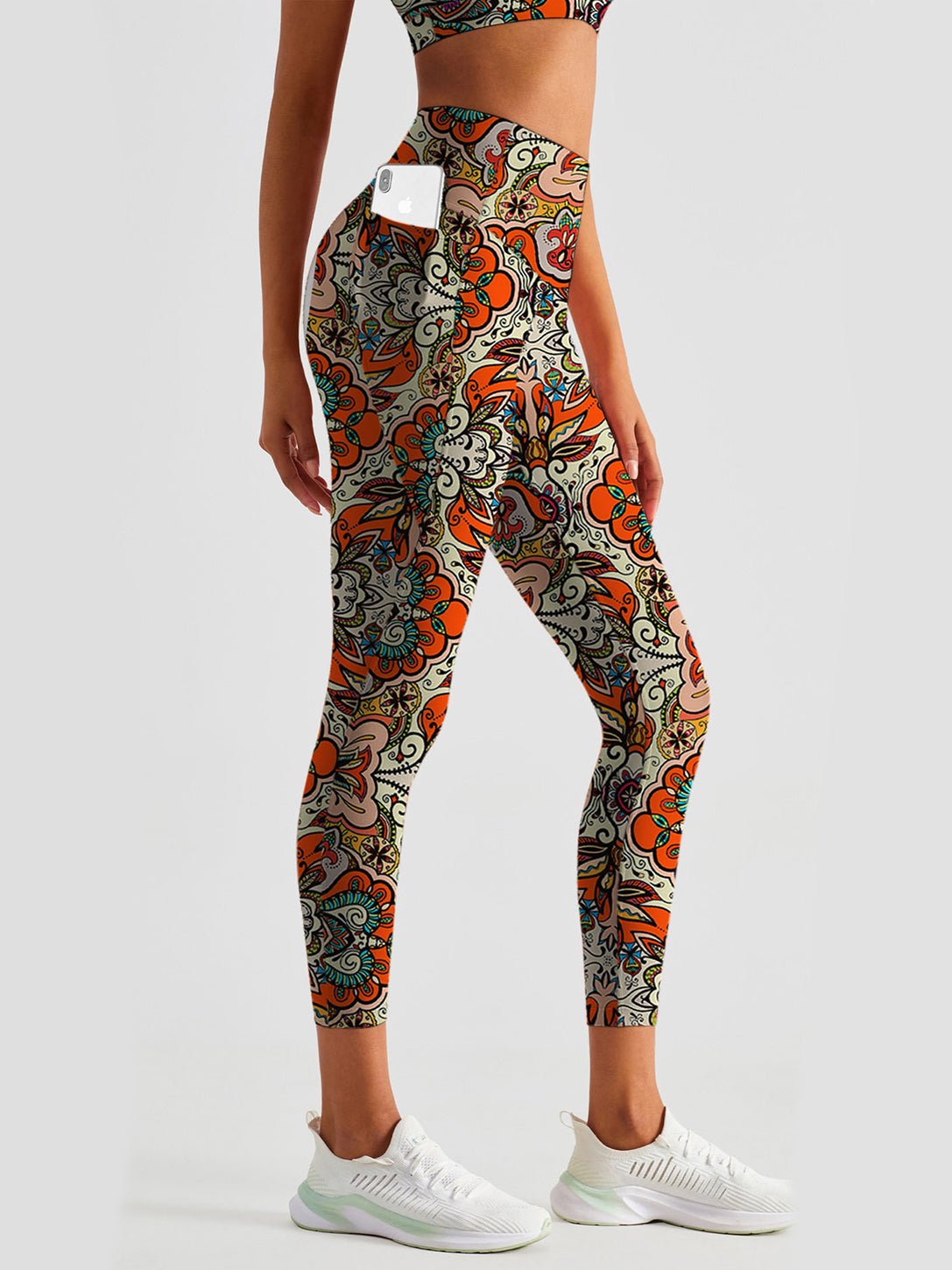 Ethnic ukrainian floral pattern leggins