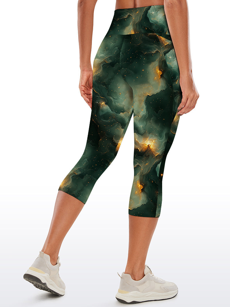 Abstract dark green fluid gilded capris