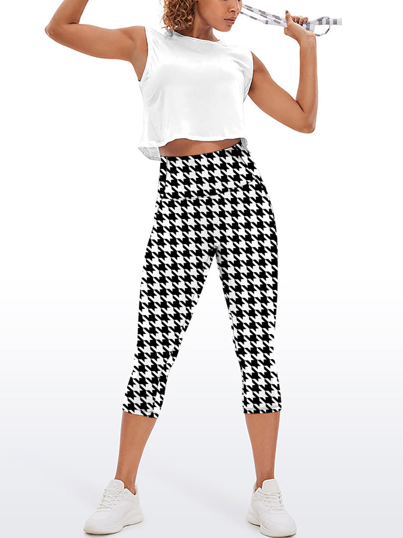 Black and white pattern houndstooth capris