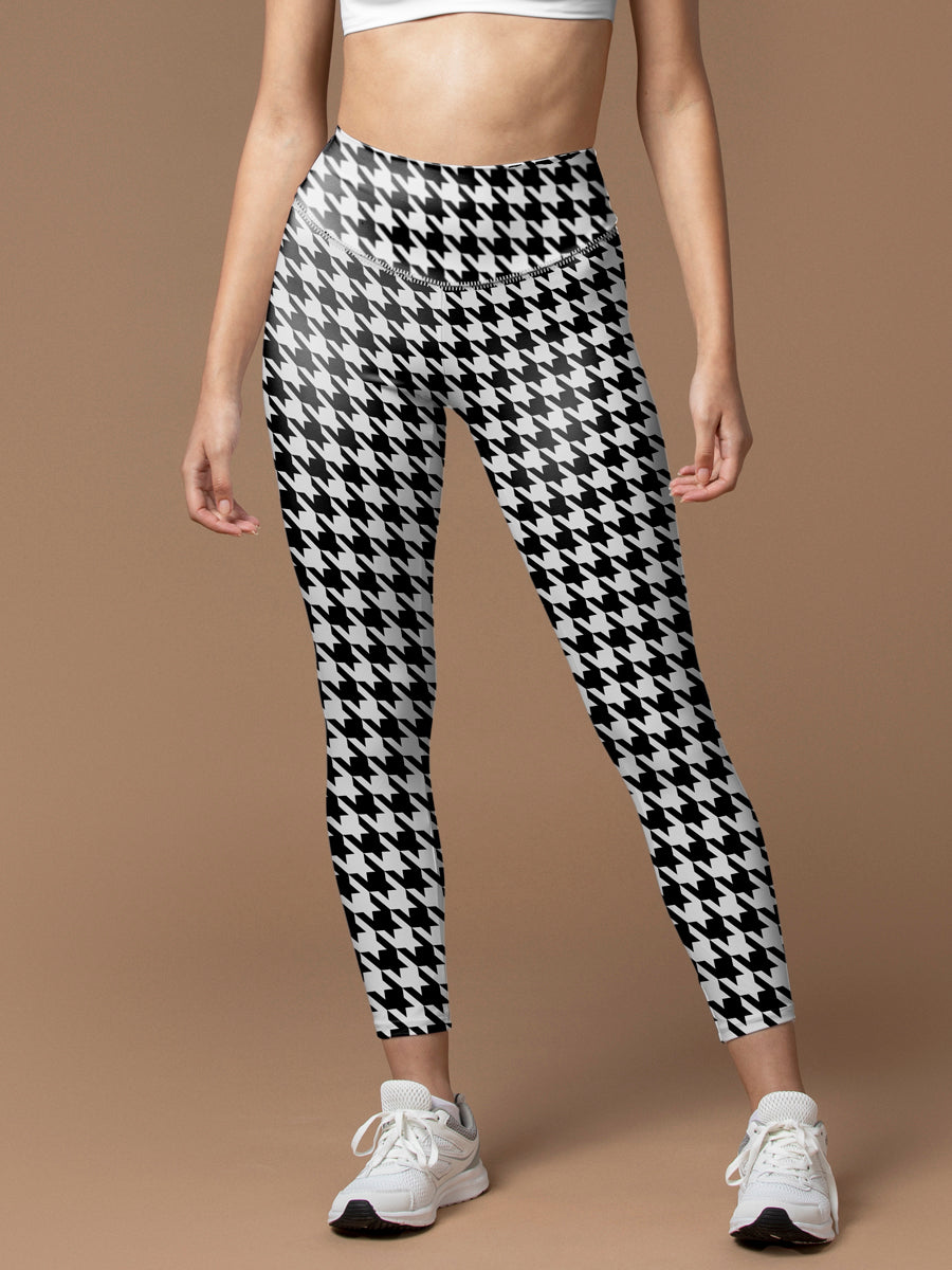 Black and white pattern houndstooth leggings