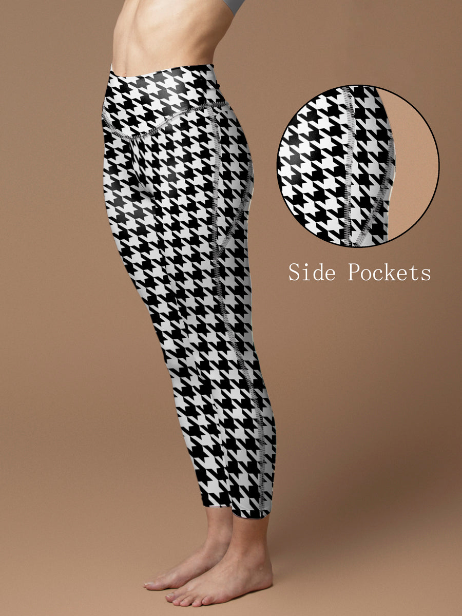 Black and white pattern houndstooth leggings