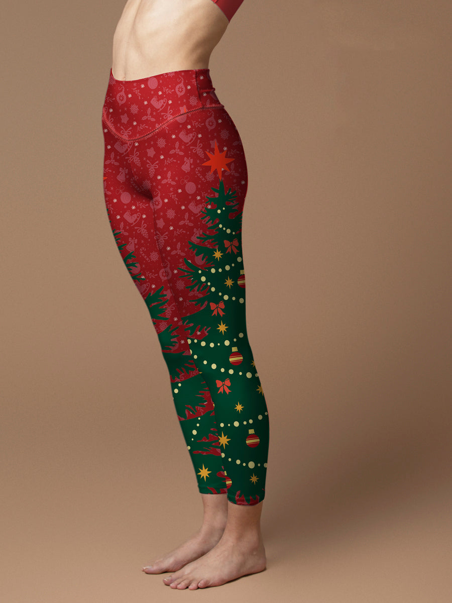 Christmas tree with ornaments on red background leggings