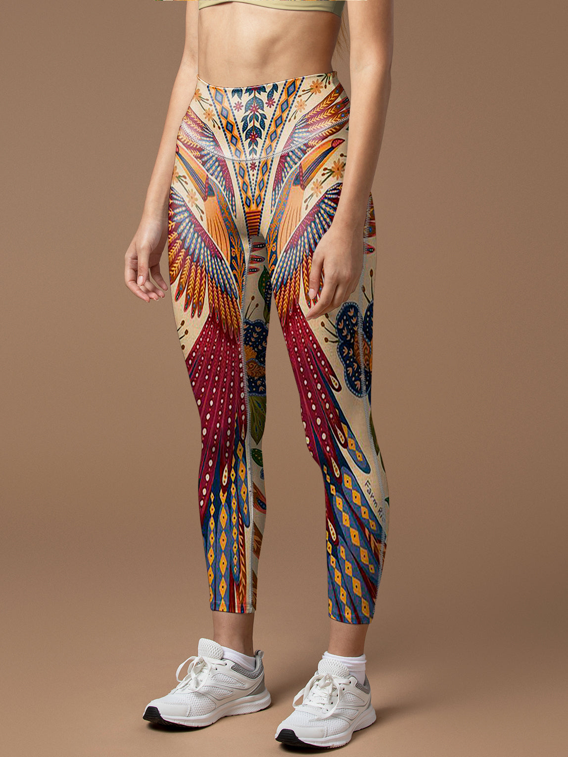 Animal corrido of macaws and foliage leggings