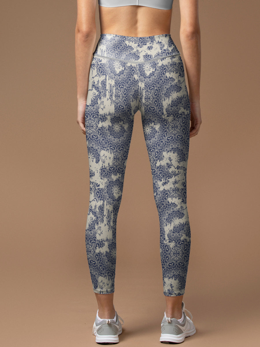 Blue and white retro flower pattern leggings