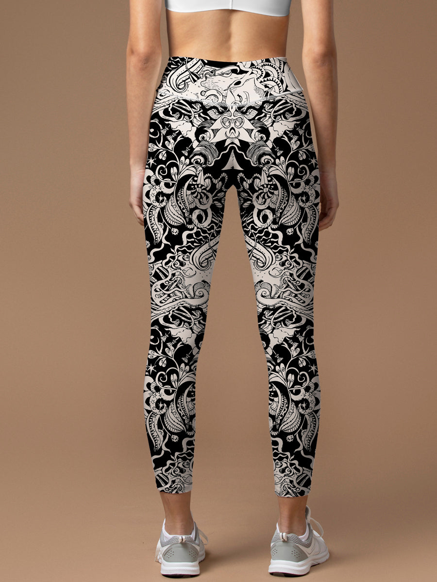 Geometry black and white stripe line design leggings