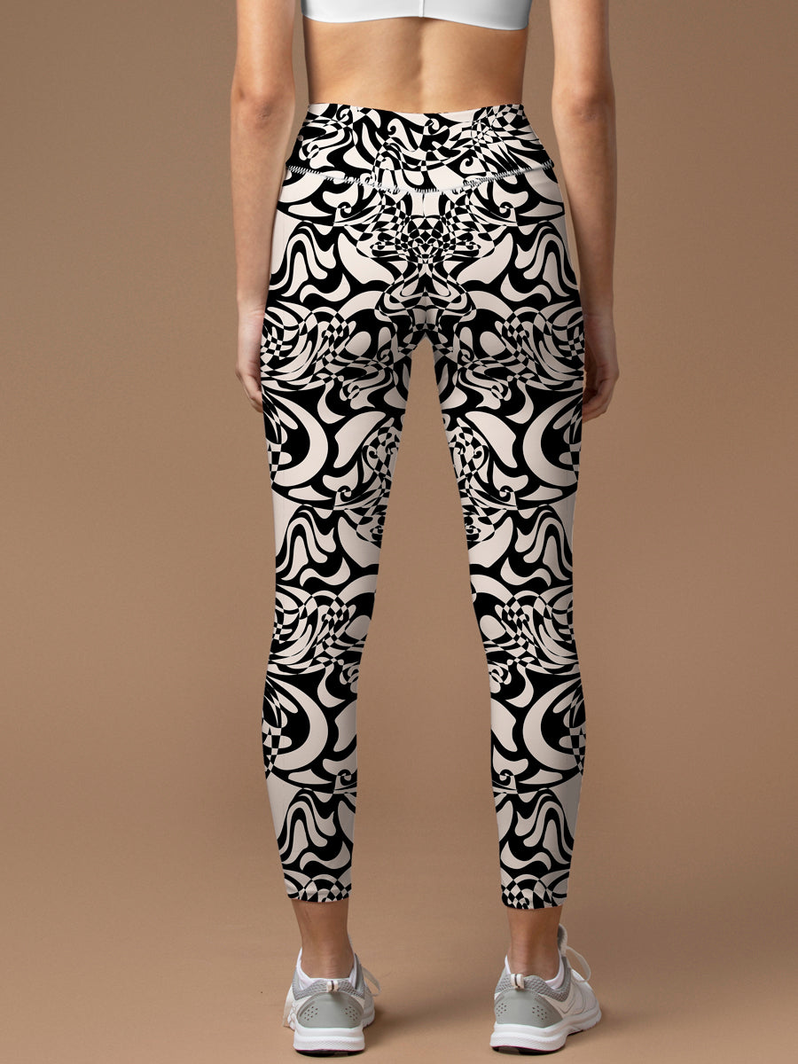 Black and white line design leggings